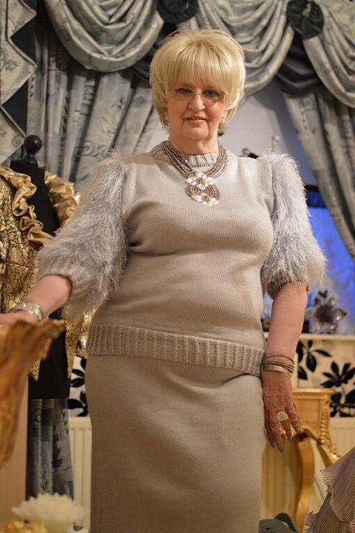 LADY. Your Cunt Needs A Serious FUCKING!!