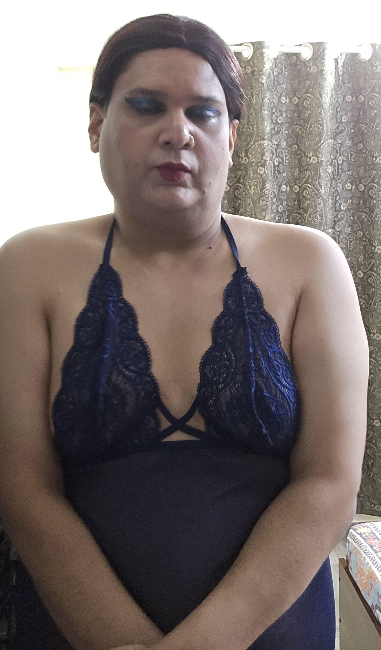Travesti Monica M pronta para ser sua vagabunda