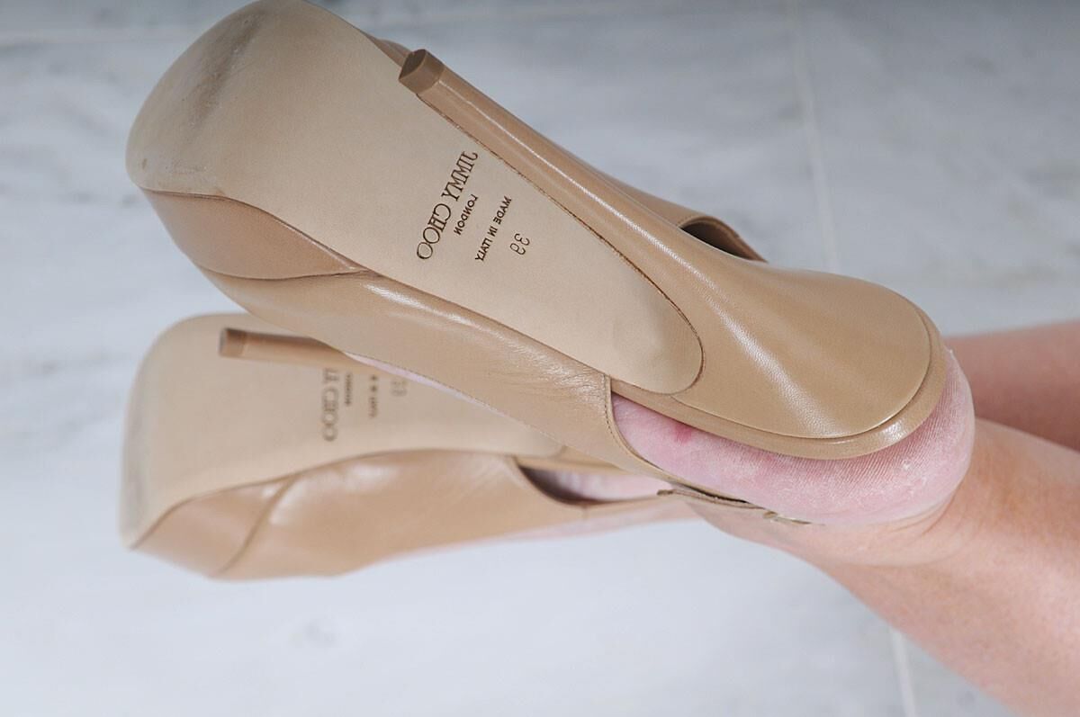 Gill Ellis Young (Lady Sonia) Jimmy Choo et jeans
