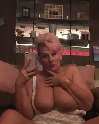 Q.O.S Hotwife Gina from VA