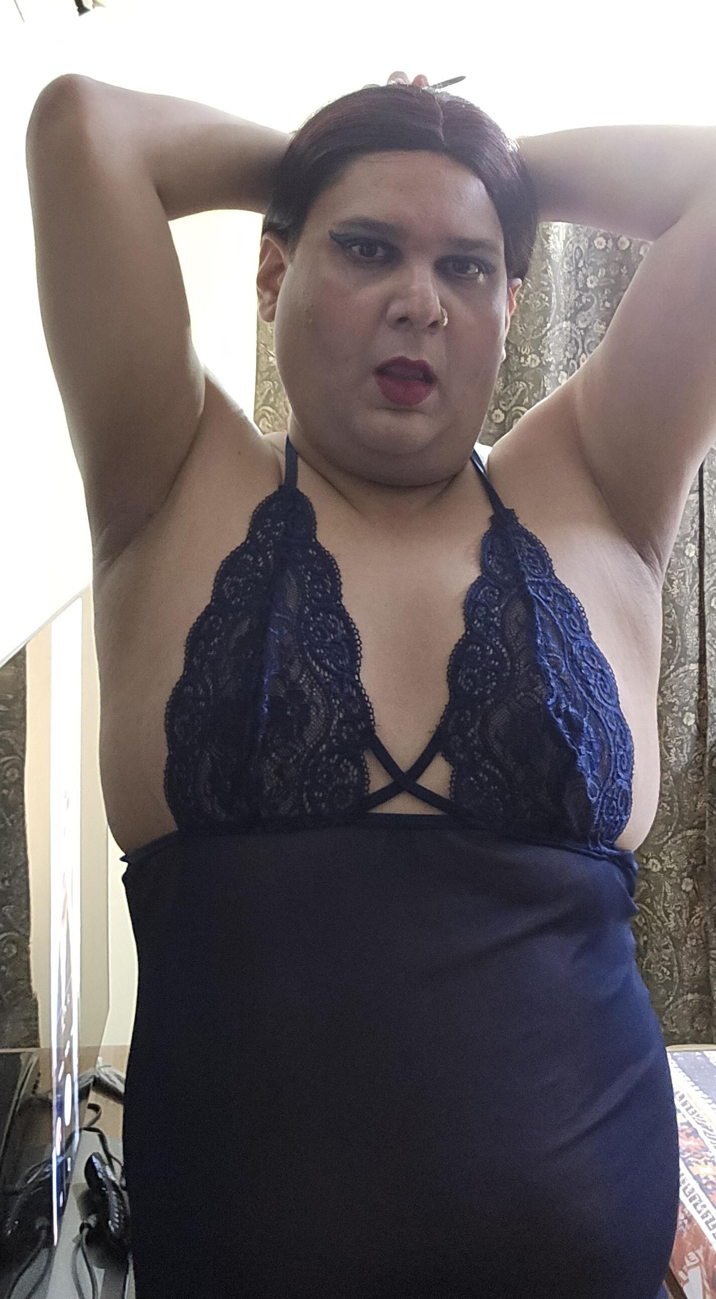 Travesti Monica M pronta para ser sua vagabunda