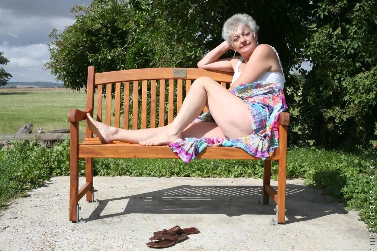 Genevieve mature from Great Britain