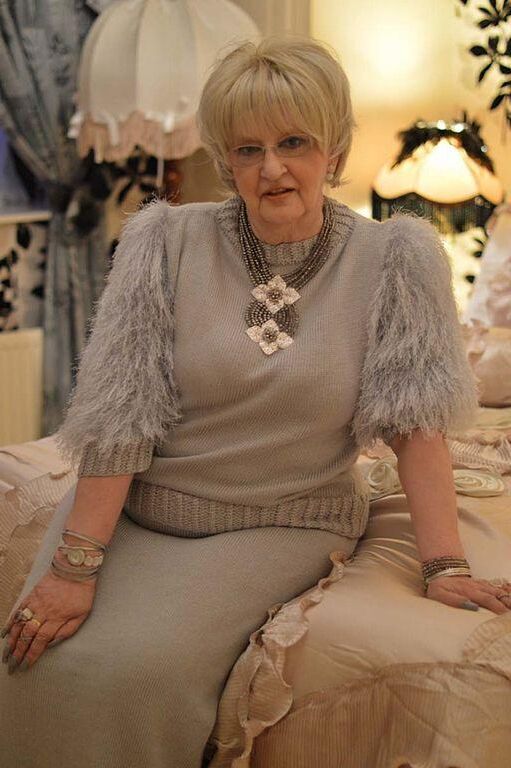 LADY. Your Cunt Needs A Serious FUCKING!!
