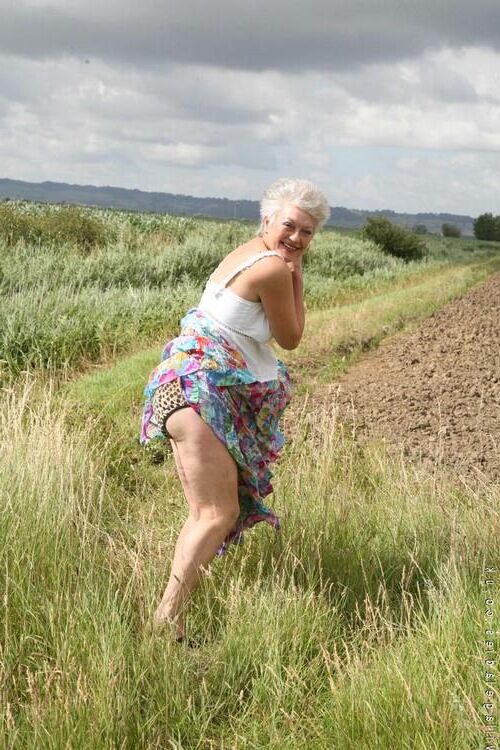 Genevieve mature from Great Britain