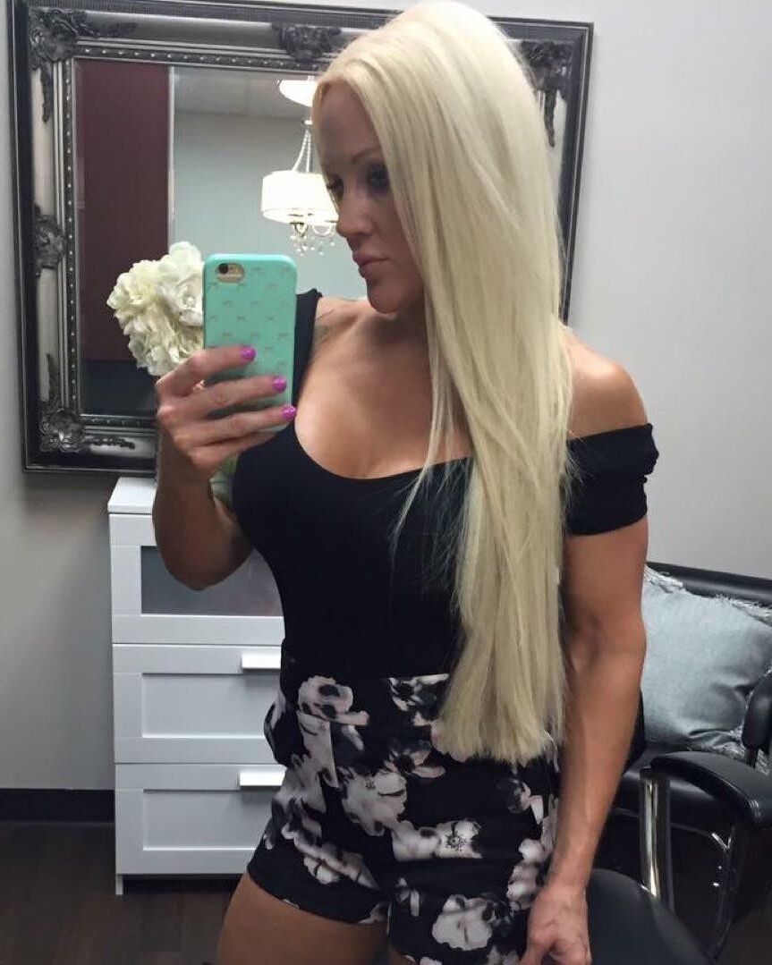 MILF rubia