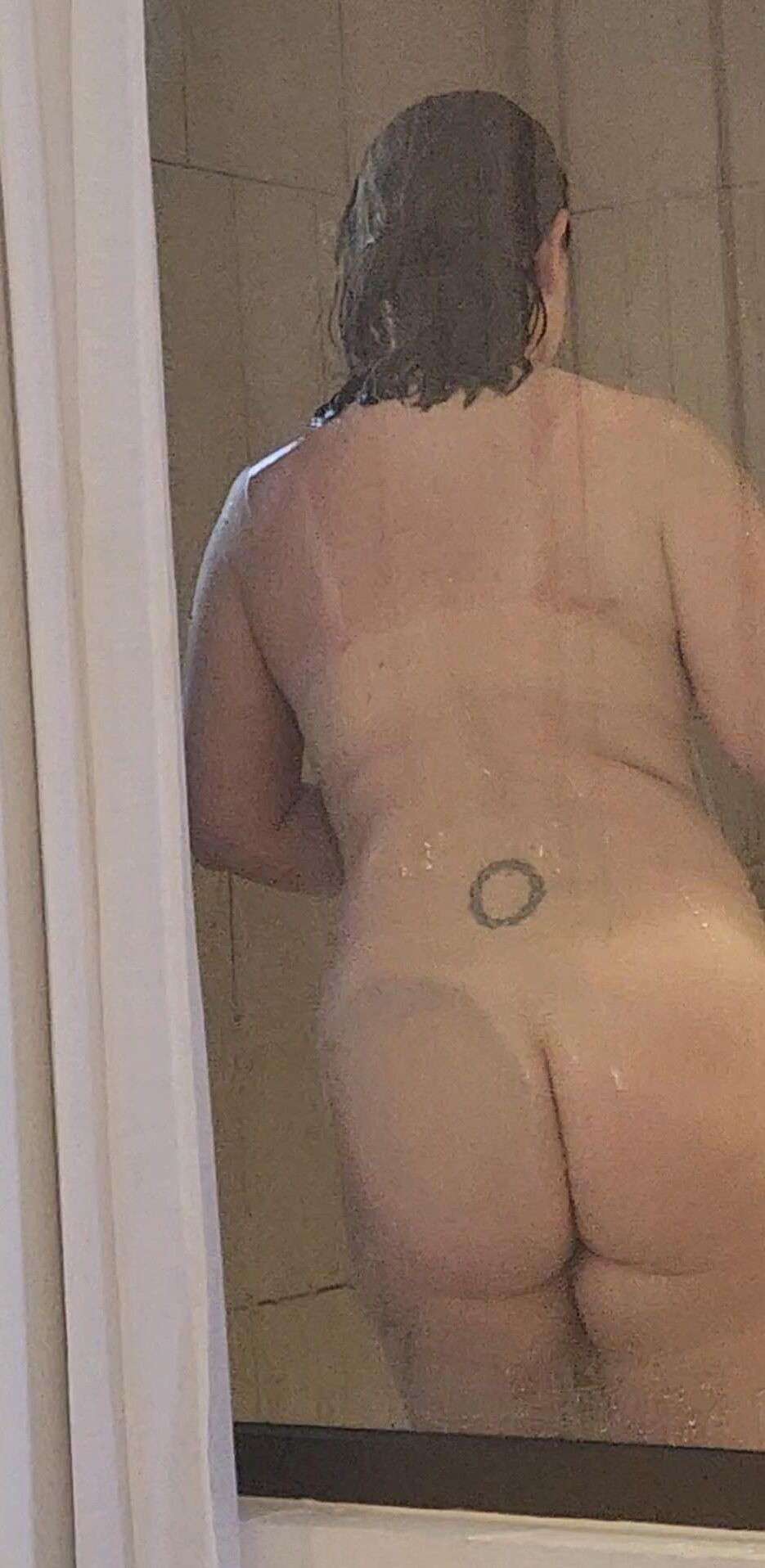 ¿Quieres ver más de esta milf madura gruesa?