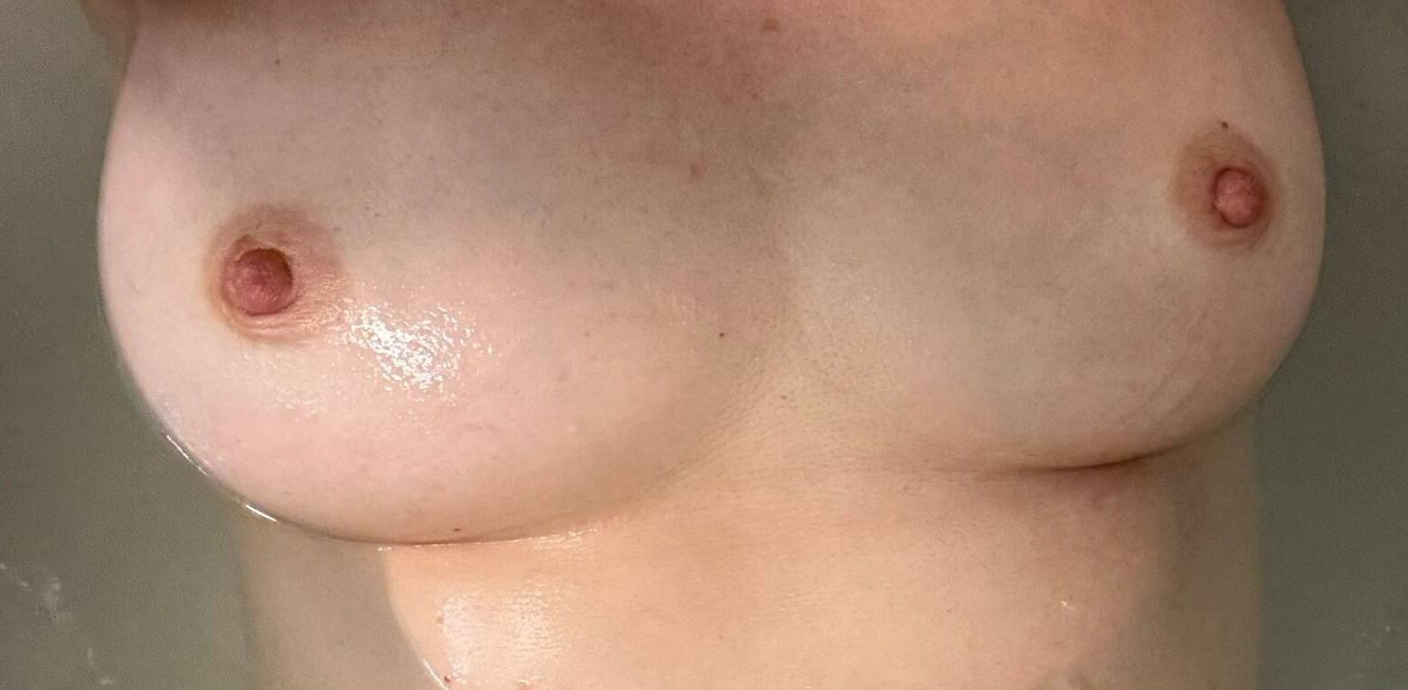 Las tetas de mi esposa en
