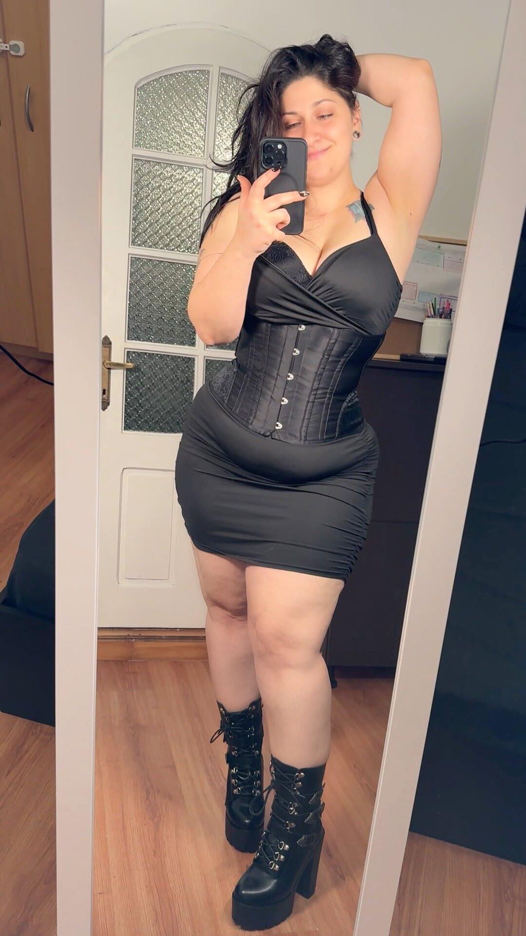 Roxy Big Butt Big Tits Schönheit Brünette Frau gemischte heiße Aufnahmen