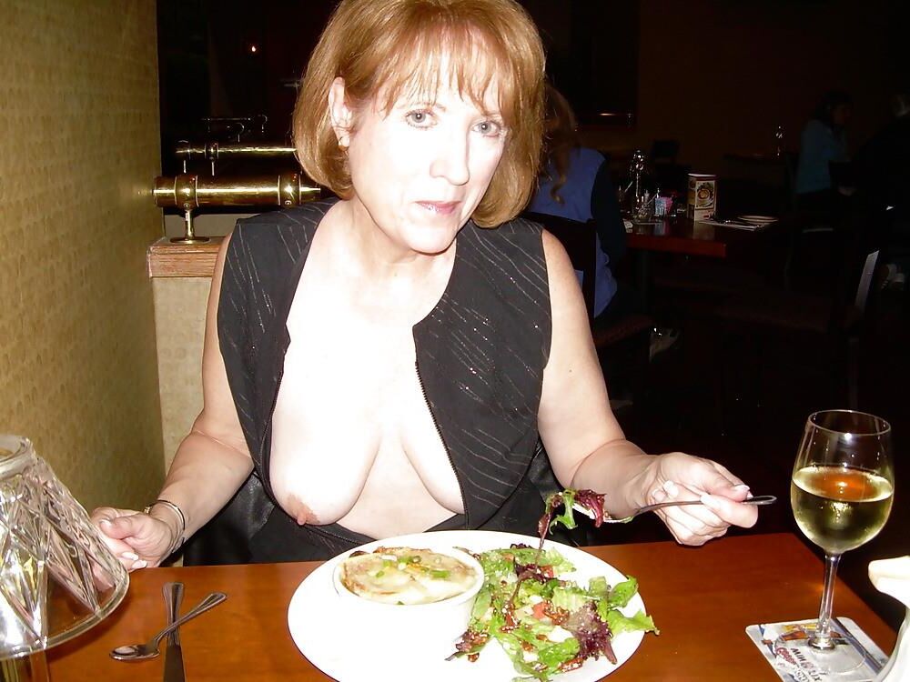 ¡Hola mamá, muéstrame tus tetas!