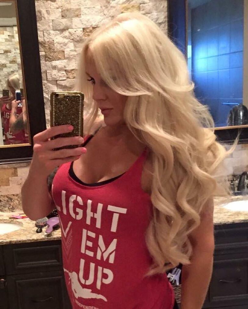 MILF rubia