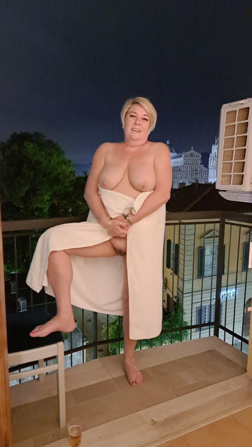 UK Busty Blonde Wife Tina