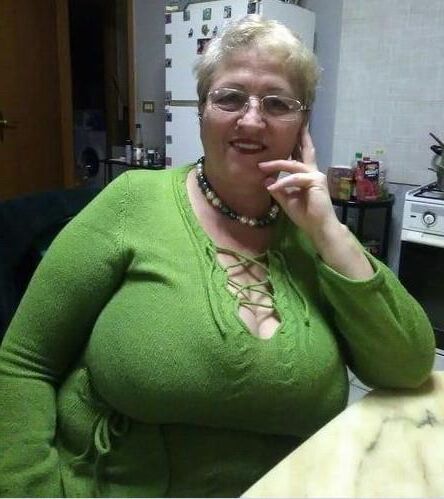 Top Busting Tits Matures Selection