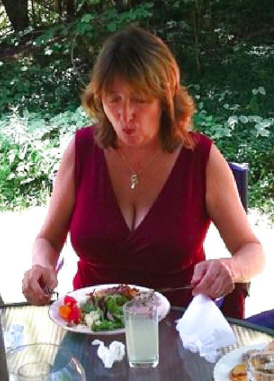 Top Busting Tits Matures Selection