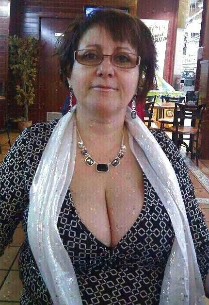 Top Busting Tits Matures Selection