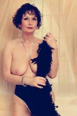 Slim mature granny brunette Ettie