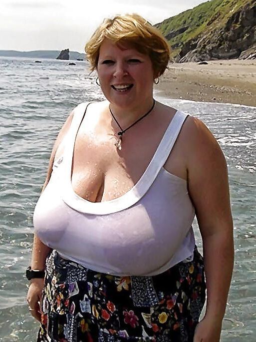 Top Busting Tits Matures Selection
