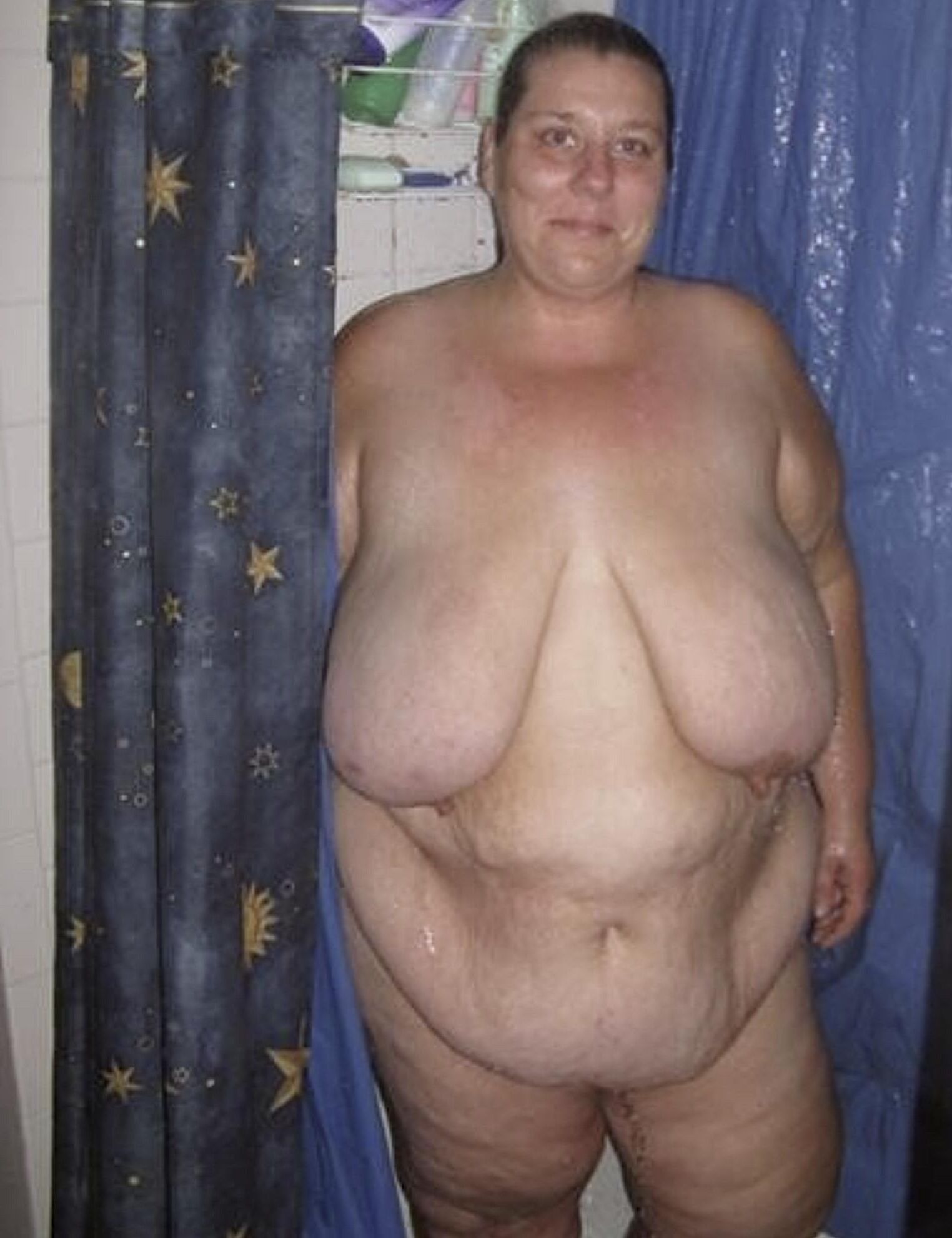 Algunas mujeres grandes y feas pero con enormes tetas