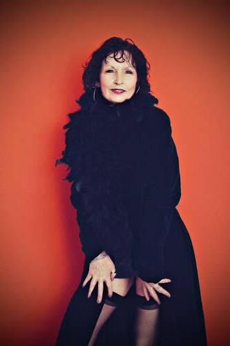 Slim mature granny brunette Ettie