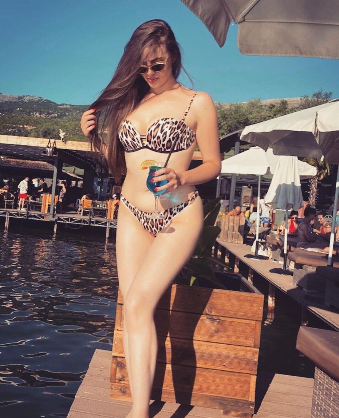 Beautiful Teen Simona