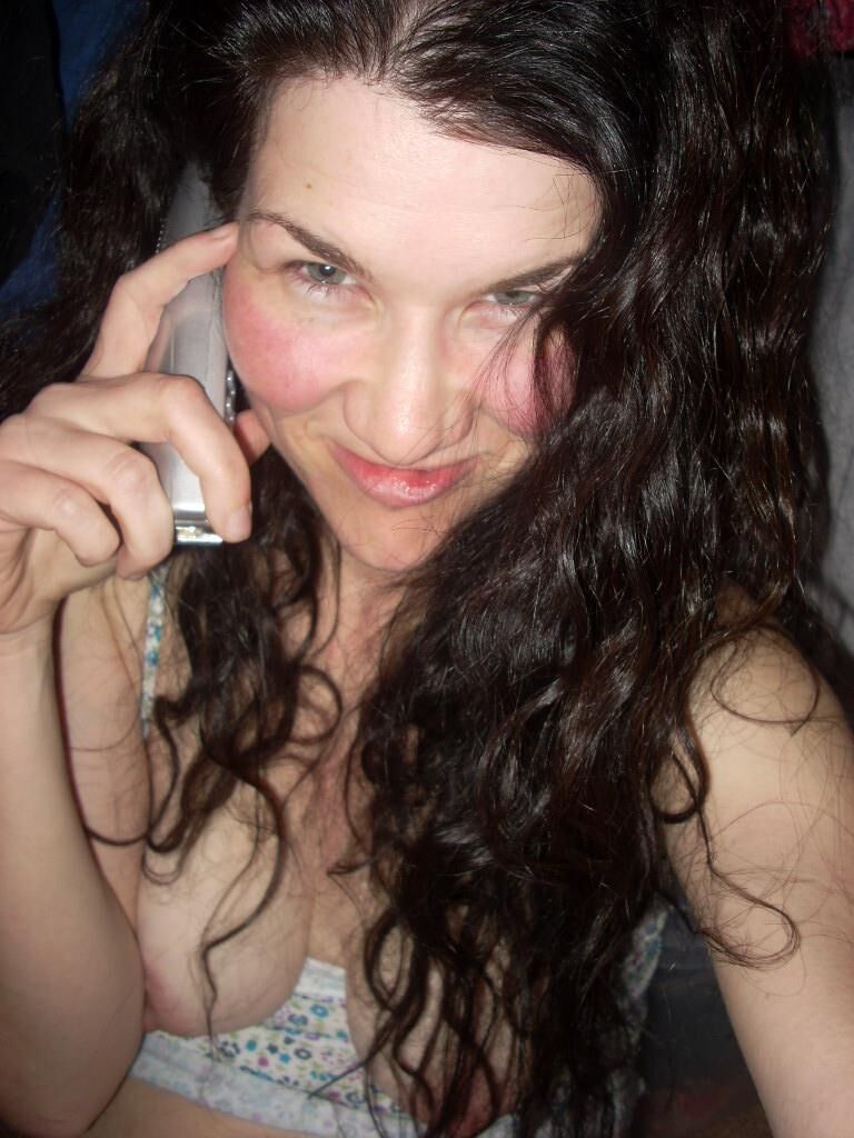 Leslie (phone fucking)