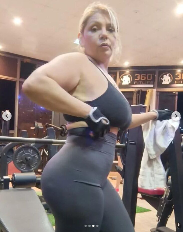 HOT MATURE AMATEUR