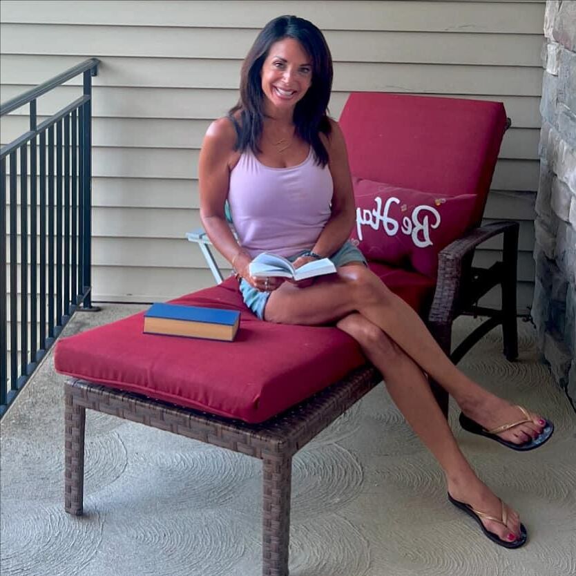 Hollie Strano 