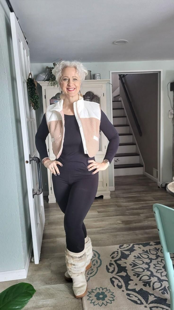 P interest In Beauty Gorgeous Mature Grey Milf Blogger