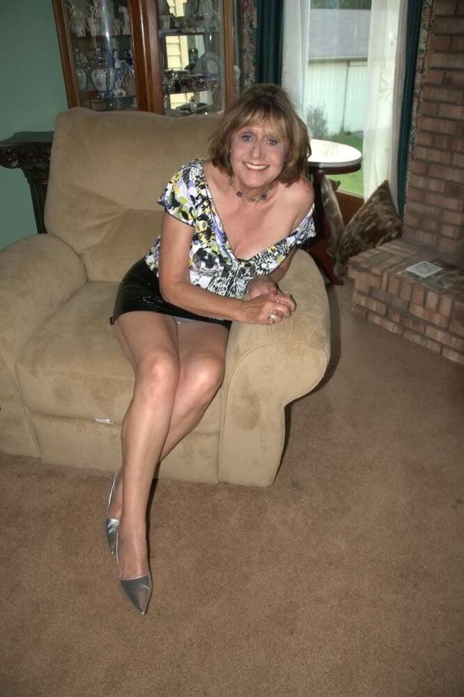 I always thought mom had nice legs