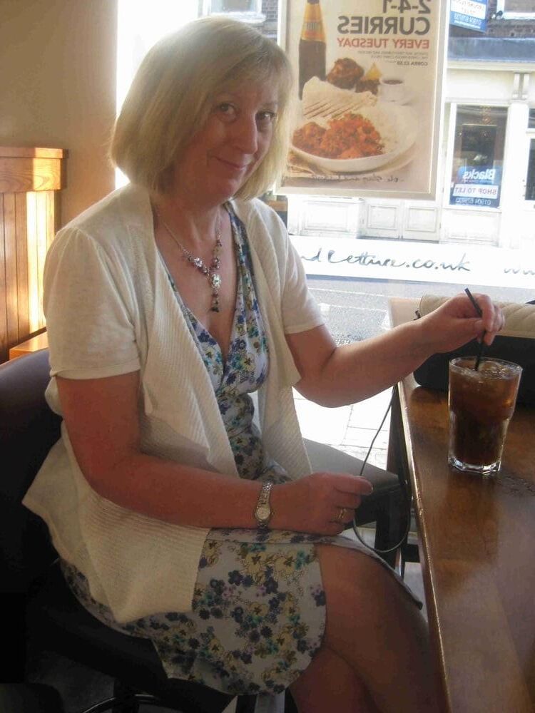 Esposa madura britânica Sally