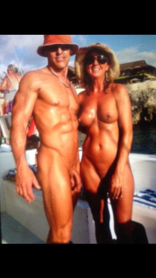 Sexy Amateur Hotwife Debbie