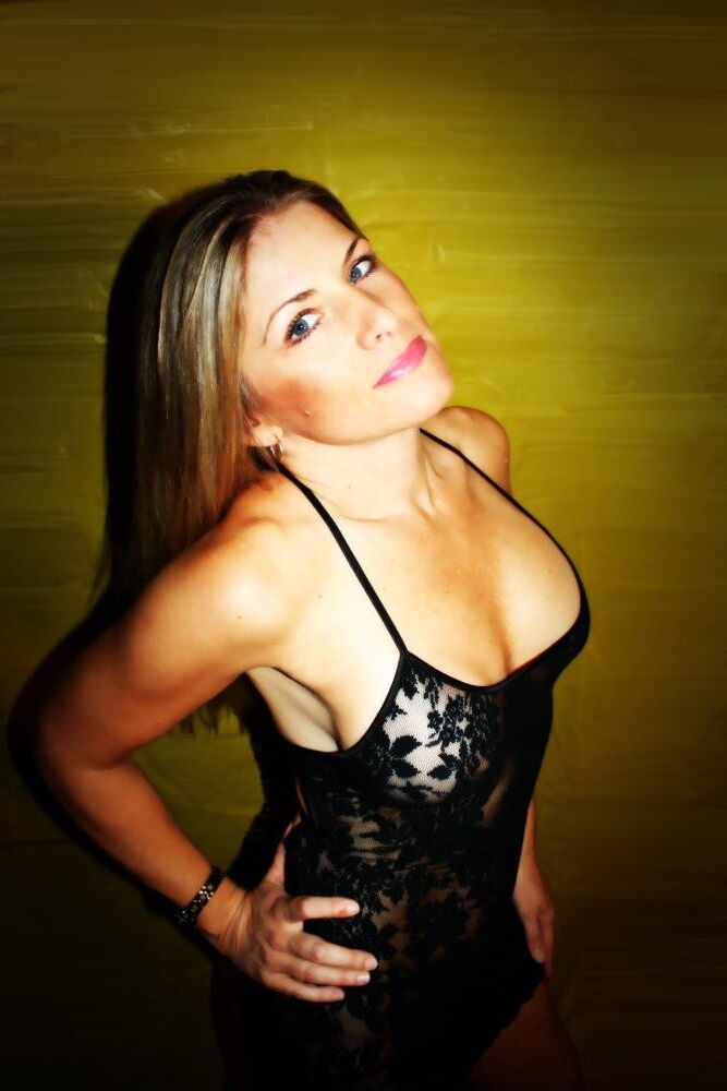 Super Sexy Amateur Hotwife Diane
