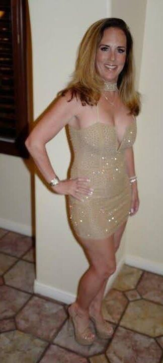 Amateur Milf Hotwife Elaine