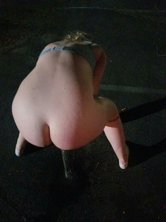 The pleasure of watching an older lady pissing