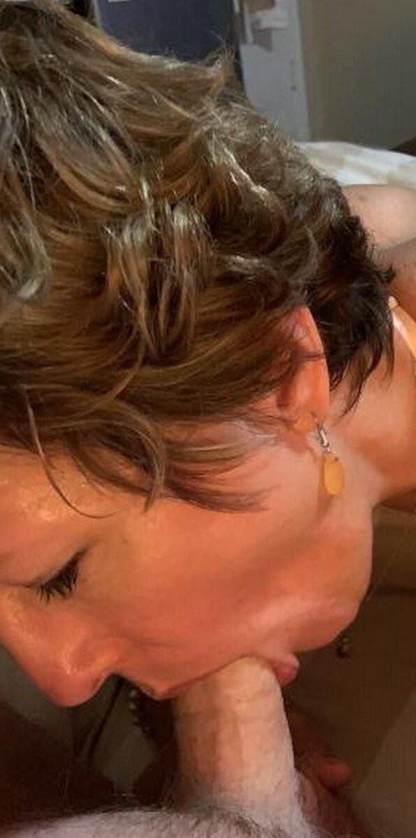 Mature Amateur Hotwife Annie