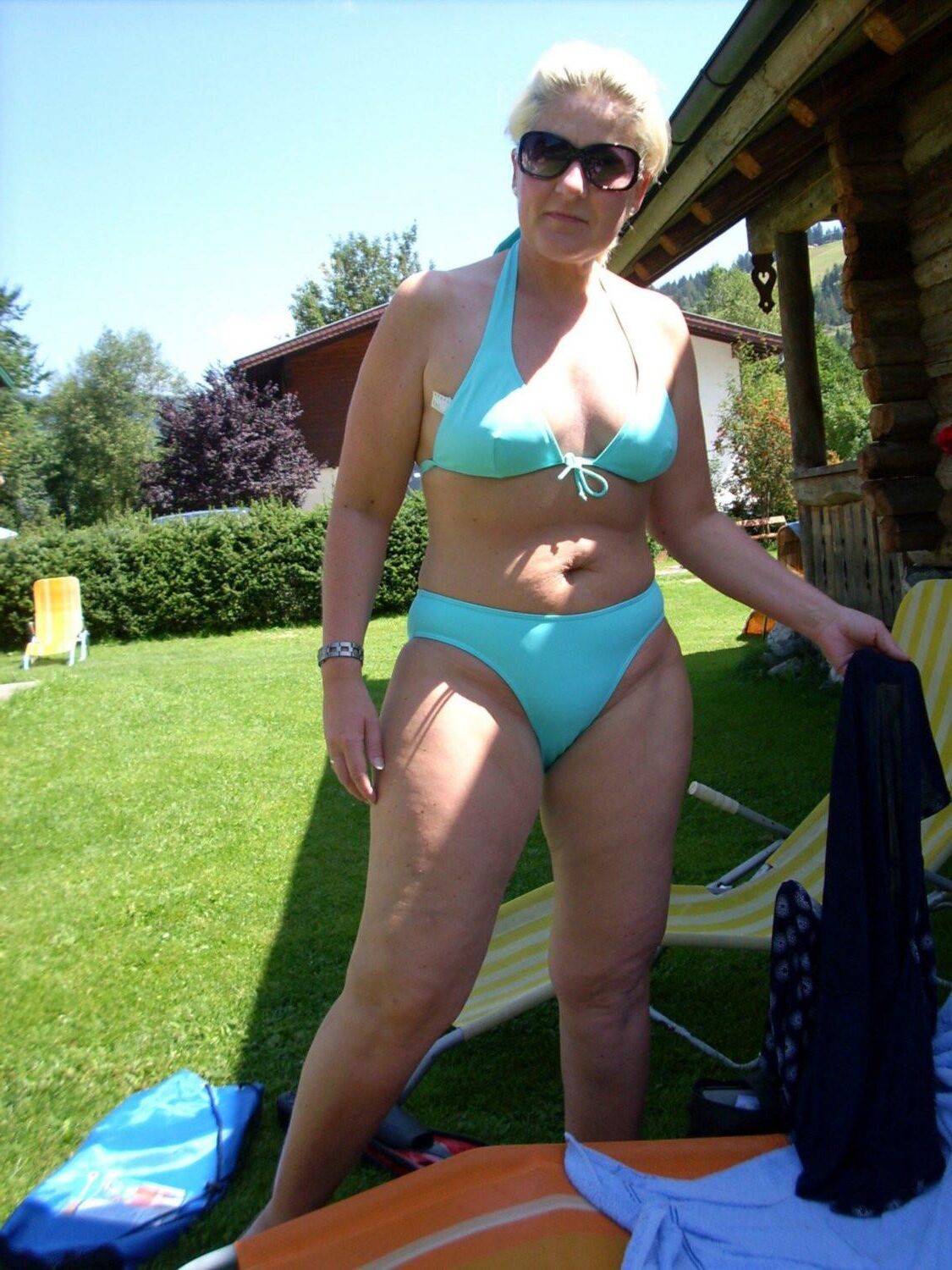 Milf Bomb Hotwife Sandy