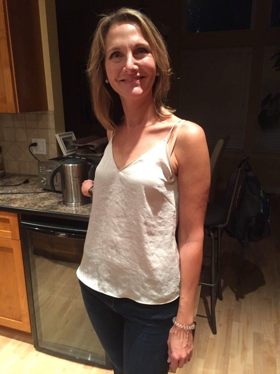 Colleen, housewife loves showing her pussy and perfect nipples