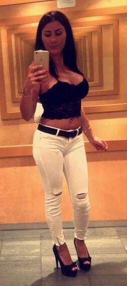 Sexy Amateur Italian Slutwife Gia