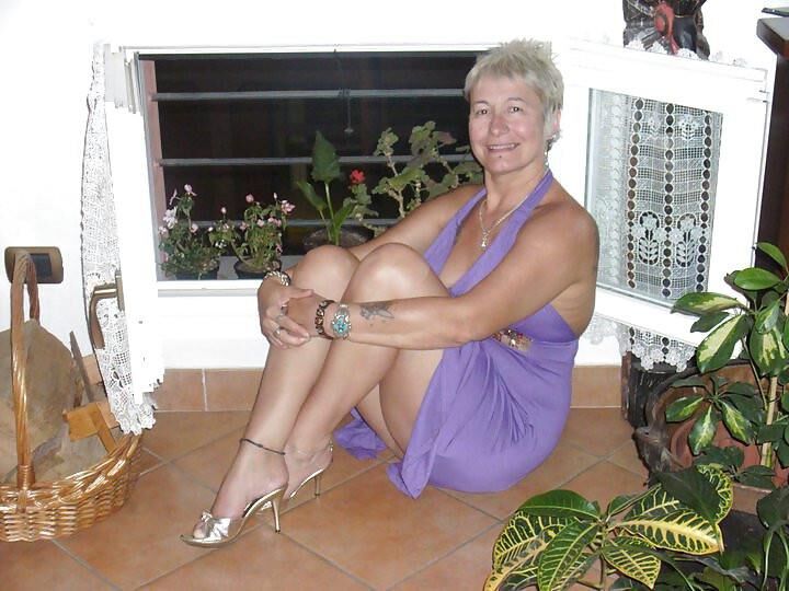 I always thought mom had nice legs