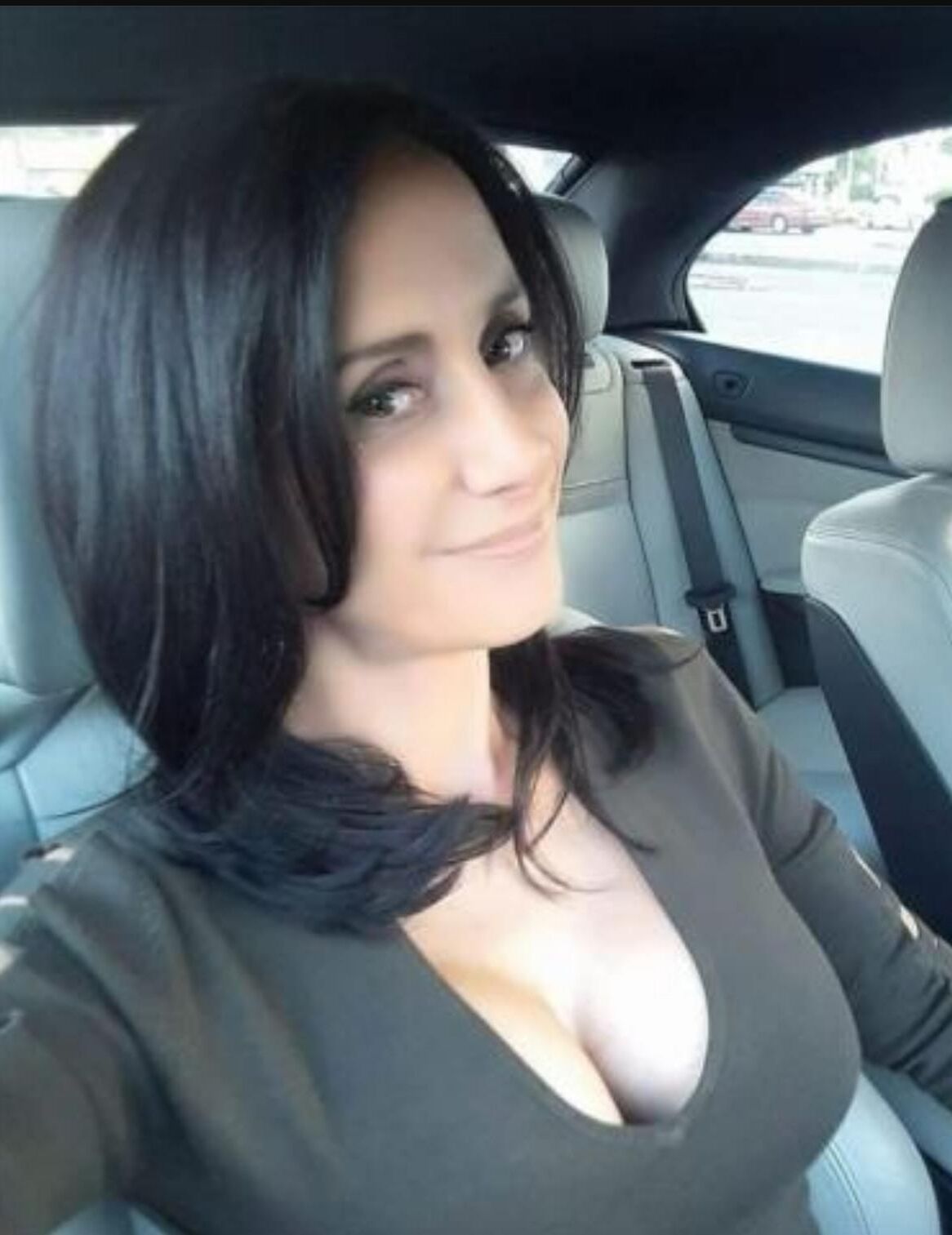 MOMS I WOULD LOVE TO HAVE SEX WITH 