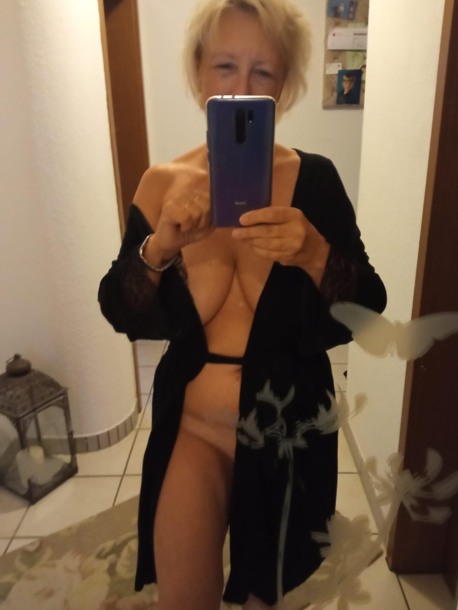 busty mature gilf slut Claudia