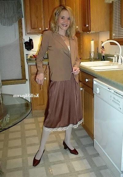 Kelli SG Half Brown Slip