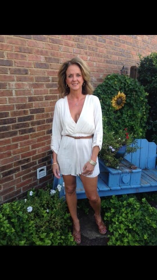Sexy Amateur Hotwife Debbie