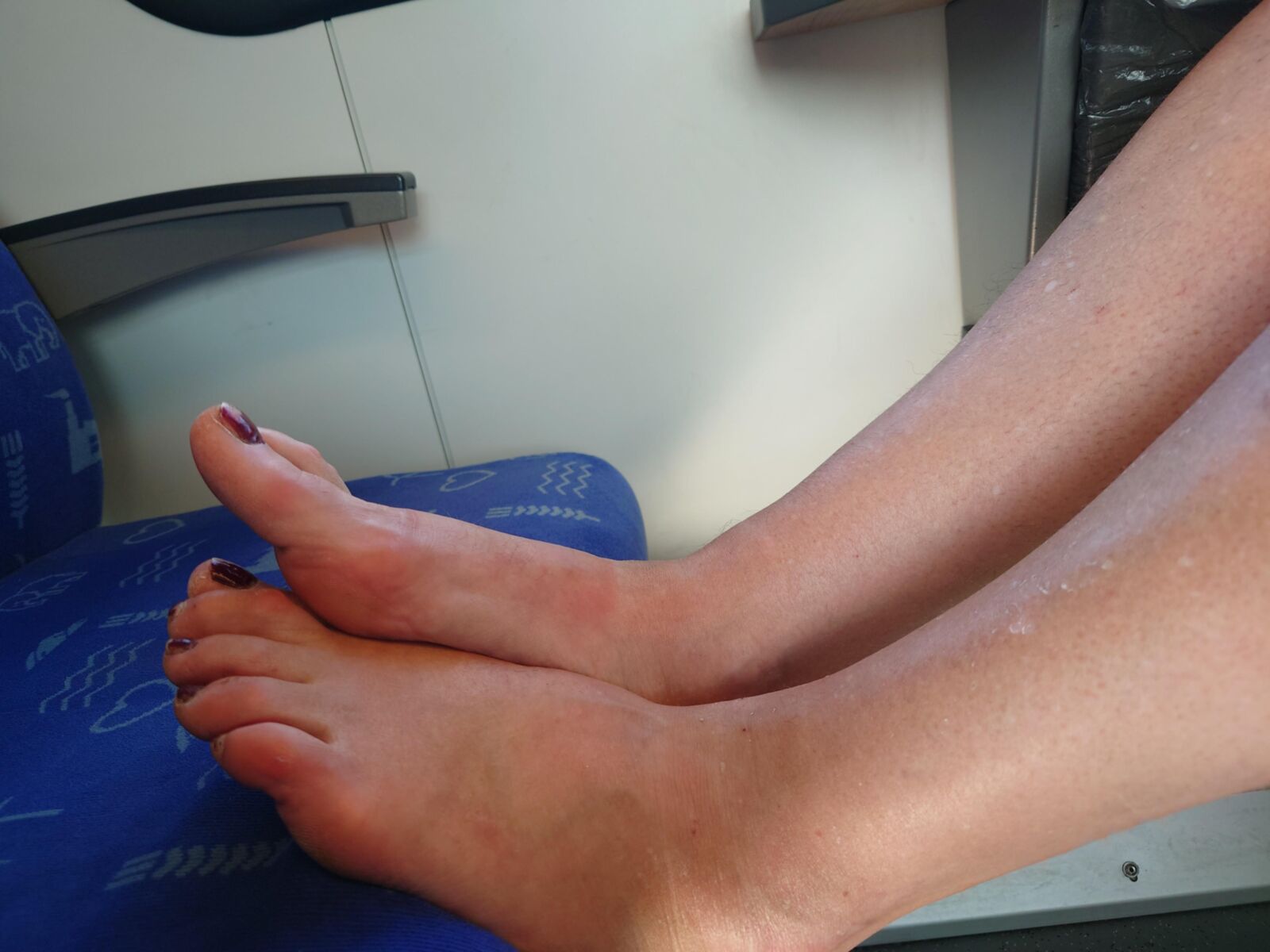 Stinky Mature Summer Feet next to ME <