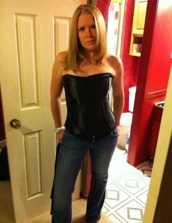  Milfs and mothers 