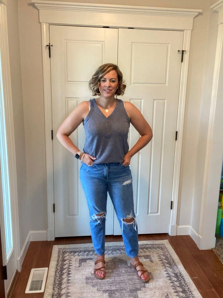 P interest In Beauty Lovely Curvy Blonde Milf Cassandra