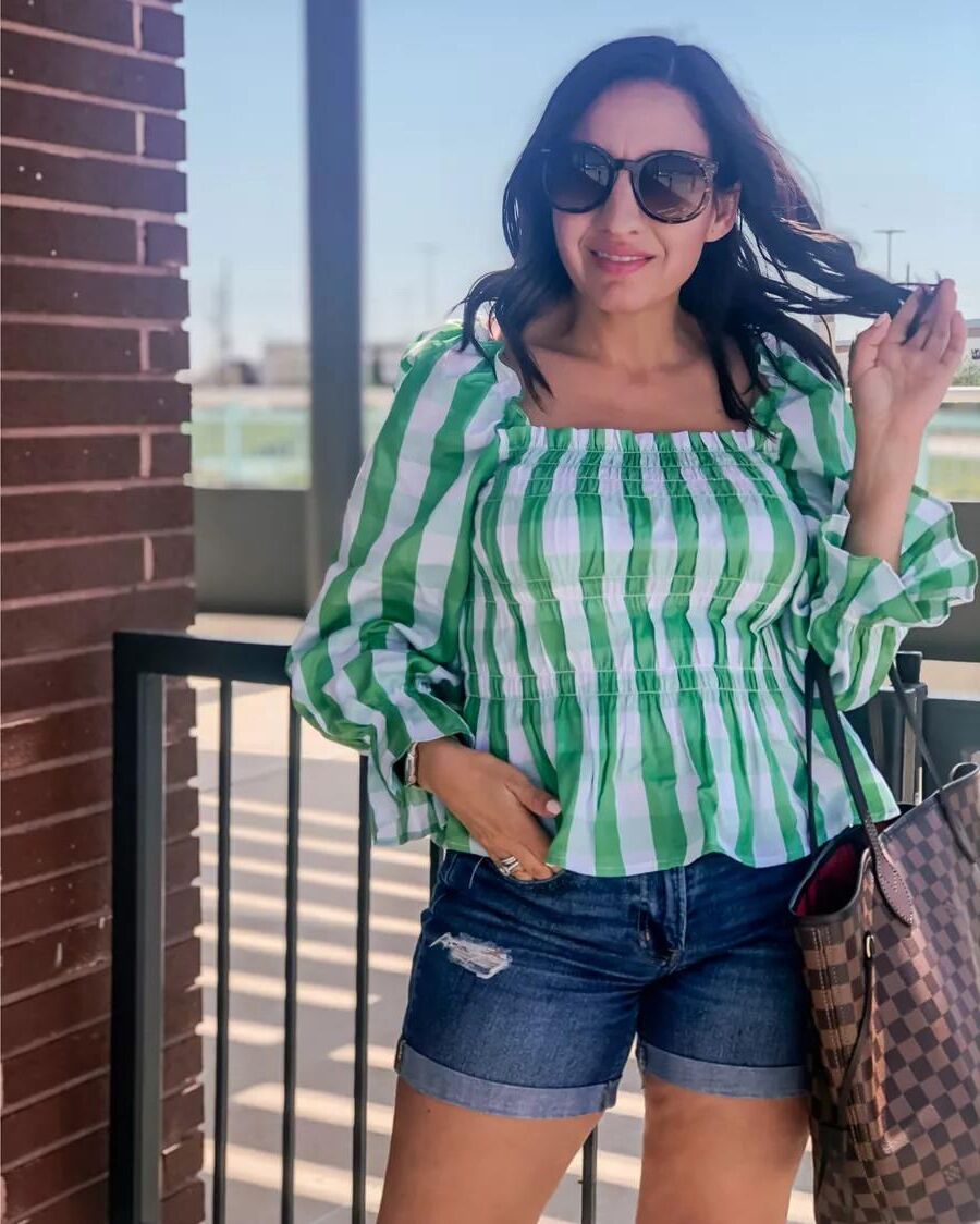 P interest In Beauty Petite and Curvy Italian Milf