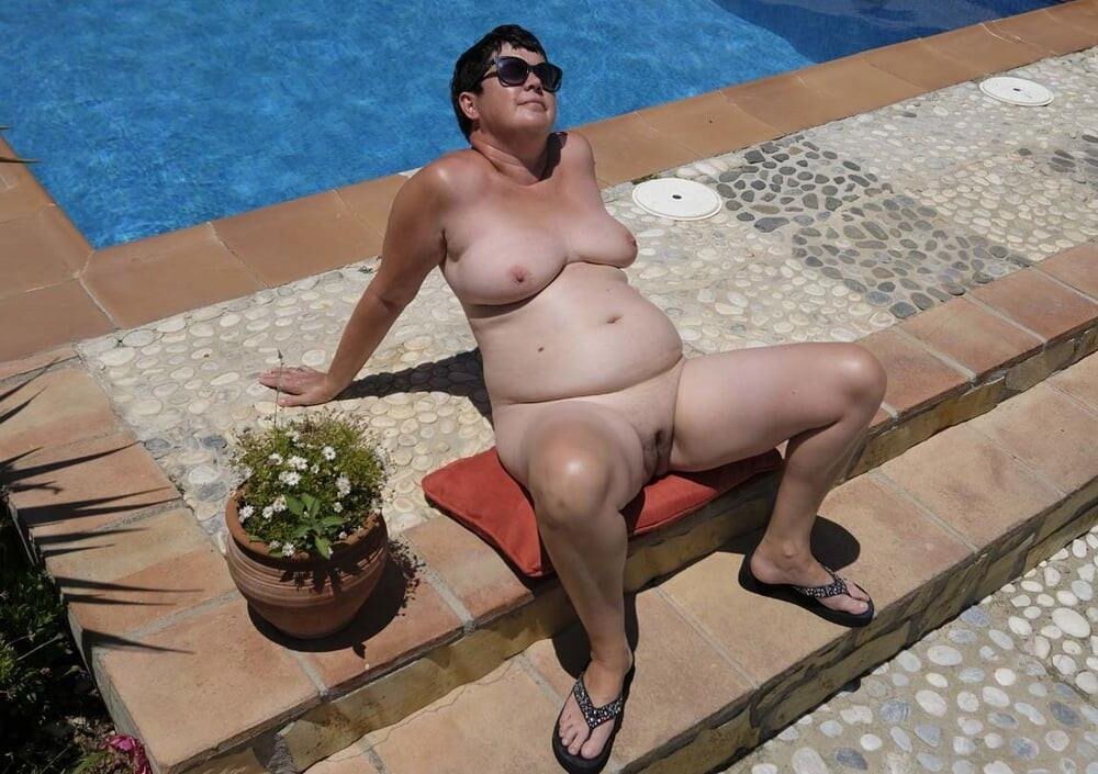random wifes on beach