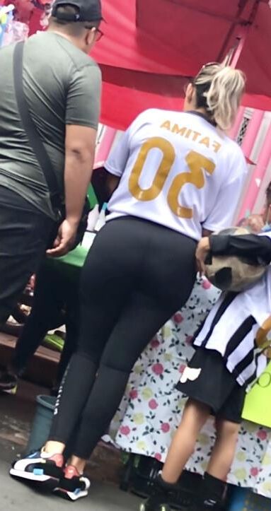 Perneiras candid pawgs
