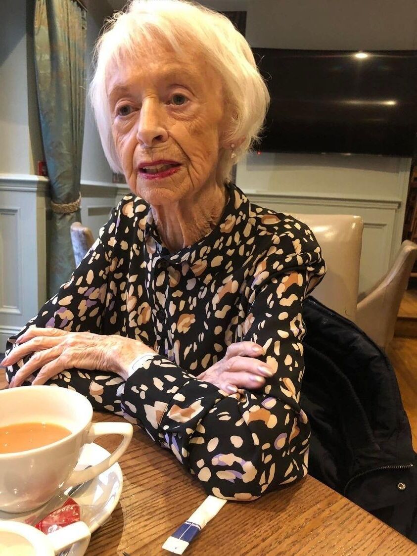 Sexy old ladies with red lipstick 