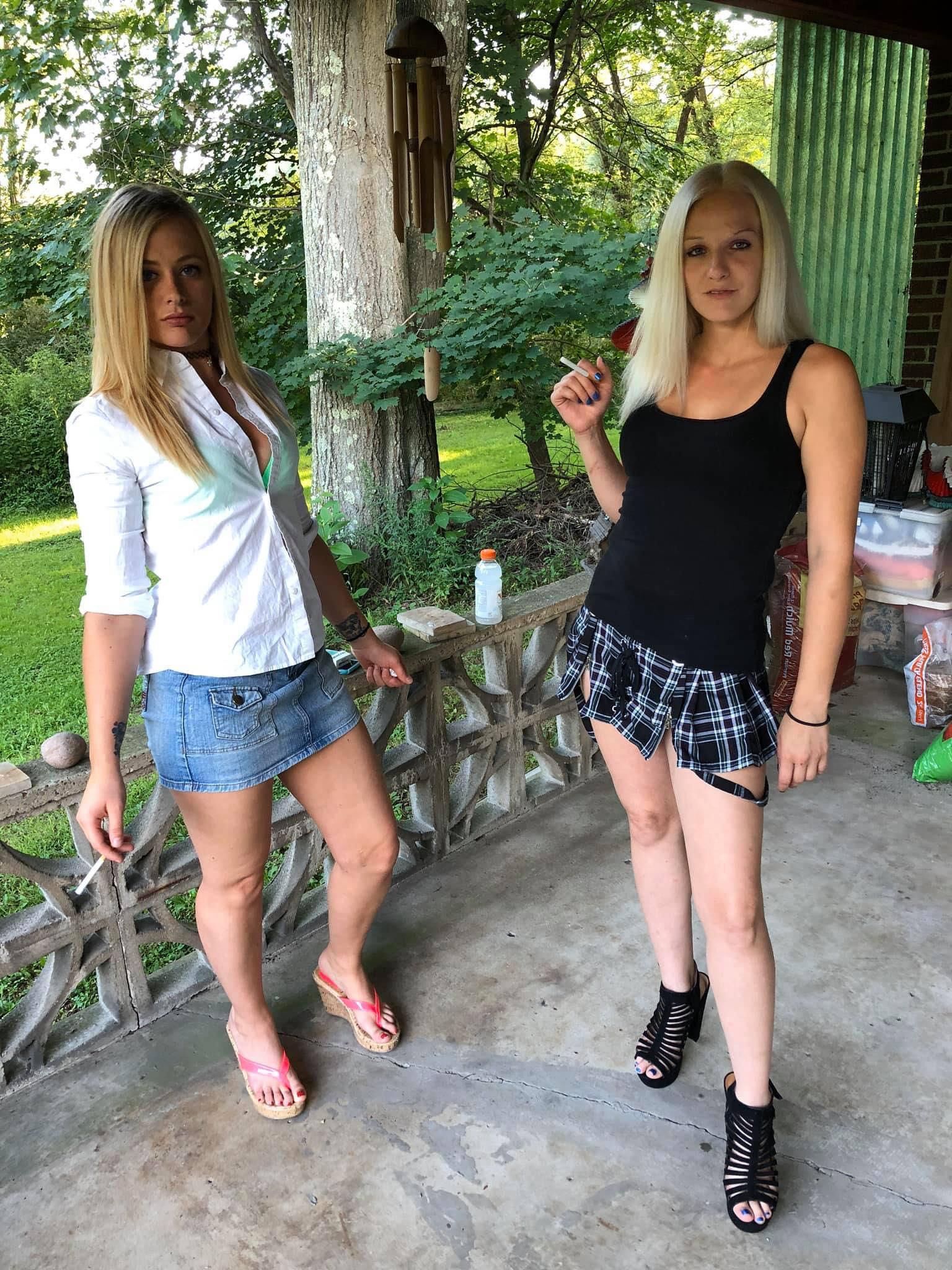 Fumando meninas.